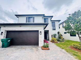 8108 NW 48th Ter, Doral, FL 33166