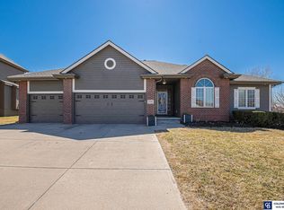 17321 Spencer St, Omaha, NE 68116