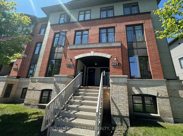 627 B Chapman Mills Dr, Ottawa, ON K2J 5T1