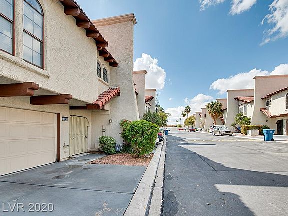 2nd image of 4943 Schumann Dr