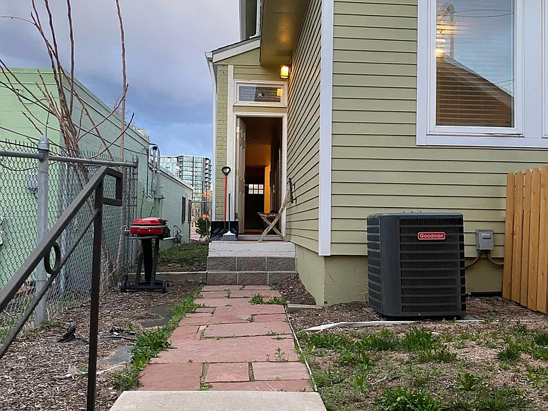 973 Galapago St — Photo 22