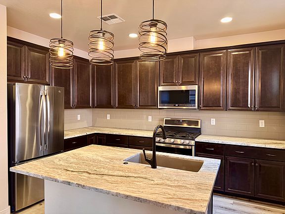 STAINLESS APPLIANCES