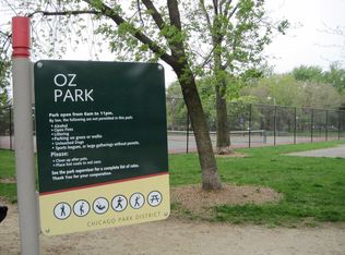 549 W Dickens Ave, Chicago, IL 60614