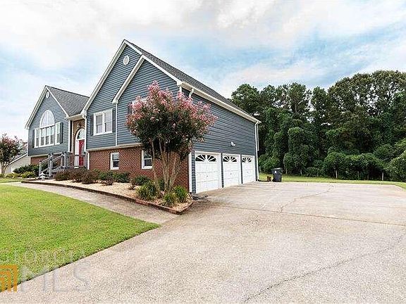 3rd image of 34 Bomar Ln