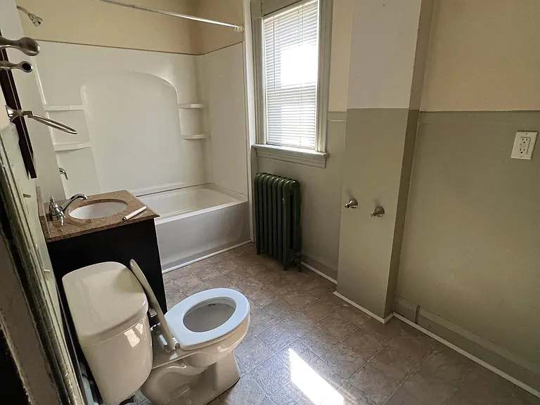 114 N Prospect St #B — Photo 5