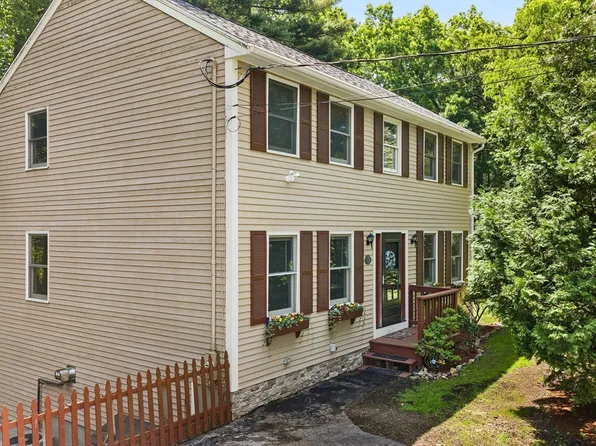 89 Old Andover Rd, North Reading, MA 01864