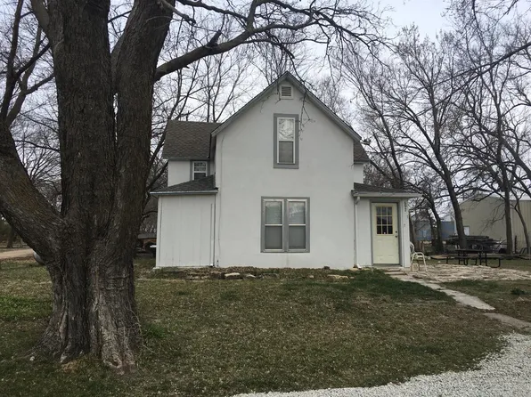 697 Virginia St, Talmage, KS 67482
