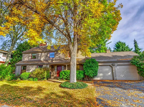6406 Landfall Dr, Madison, WI 53705