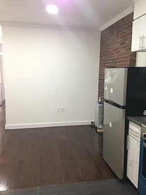 Rented by Century 21 New Golden Age Realty | media 18