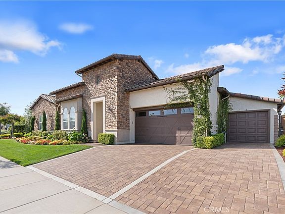 3rd image of 1564 Eucalyptus Rd