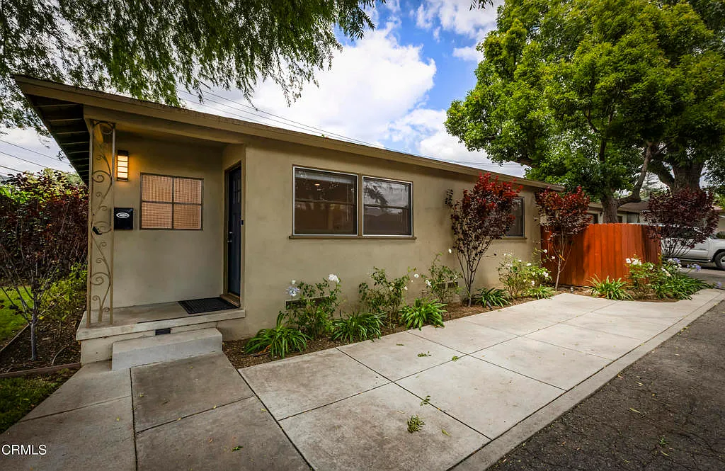 2 bed, 1.0 bath, 768 sqft, $3,295 — Photo 1
