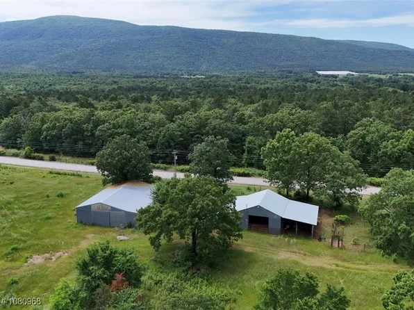 8404 W Creek Rd, Hartford, AR 72938