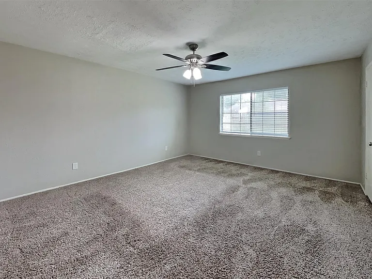 2102 Turtle Creek Dr — Photo 7