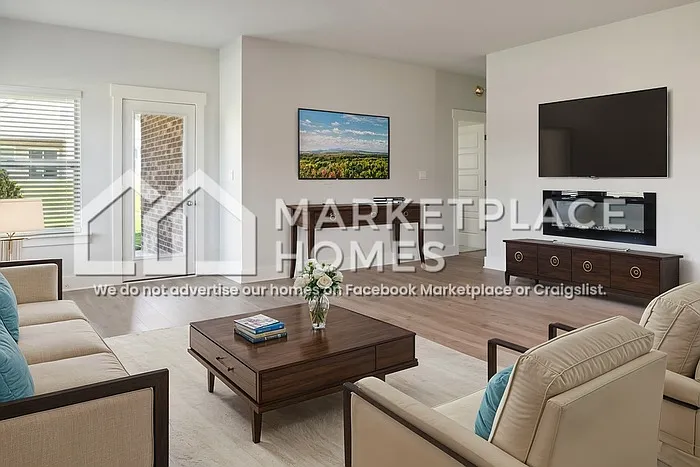2070 Hyacinth Ln — Photo 15