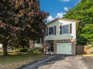 66 Nicholson Cres, Loyalist, ON K7N 1X1
