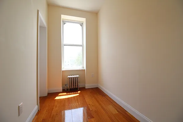 Rented by Next Door Realty NYC | media 35
