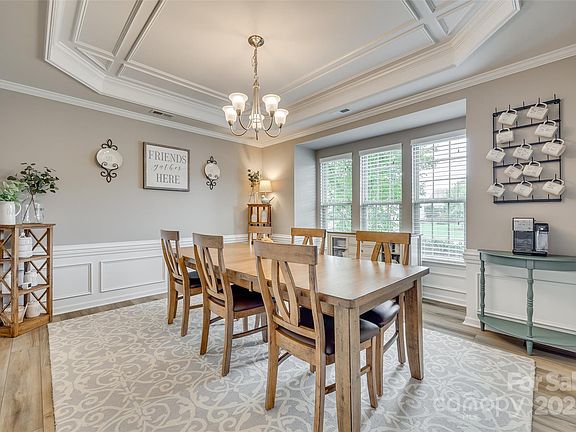 4th image of 3959 Kestrel Ln