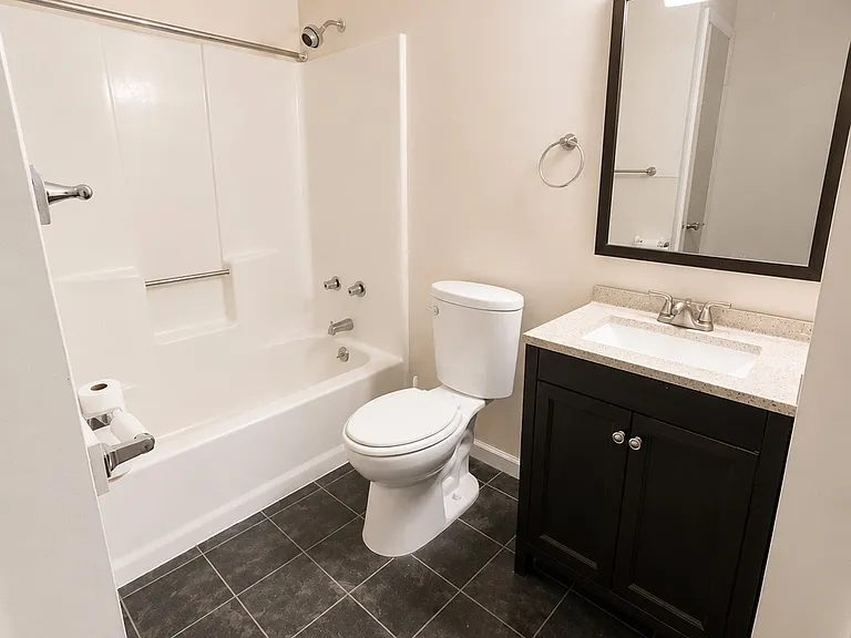 400 Vrooman Ave #302 — Photo 7