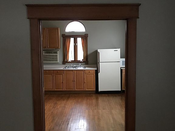 5th image of 1216 Park St APT 1