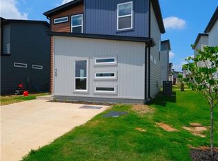 960 Illinois Ave, Centerton, AR 72719