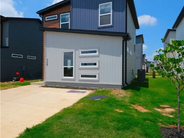 960 Illinois Ave, Centerton, AR 72719