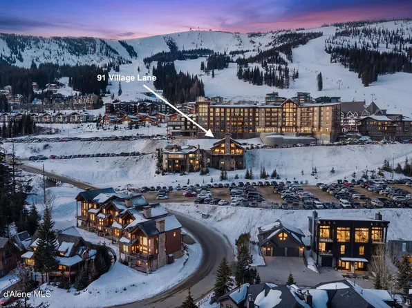 91 Village Ln, Sandpoint, ID 83864