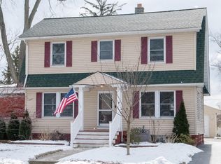 477 Ridgeland Ave, Valparaiso, IN 46385