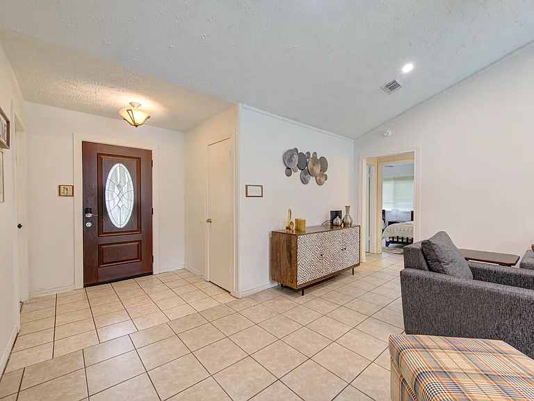 9126 Benwick Dr — Photo 12