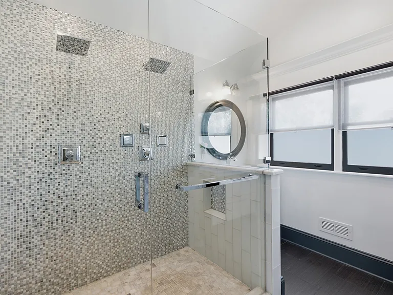 1305 Greenwood Ave — Photo 38