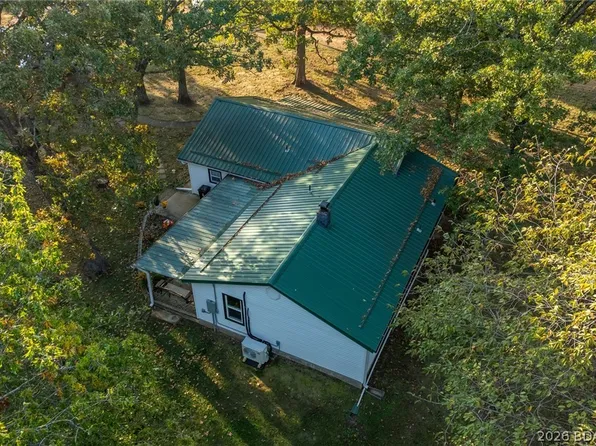 15887 County Road 18, Quincy, MO 65735