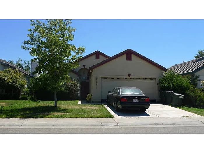 9218 Sunfire Way photo 1