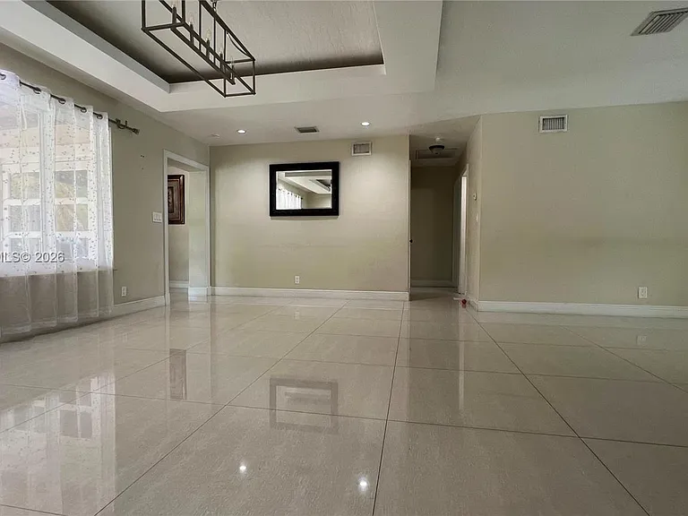 6550 SW 8th St — Photo 19