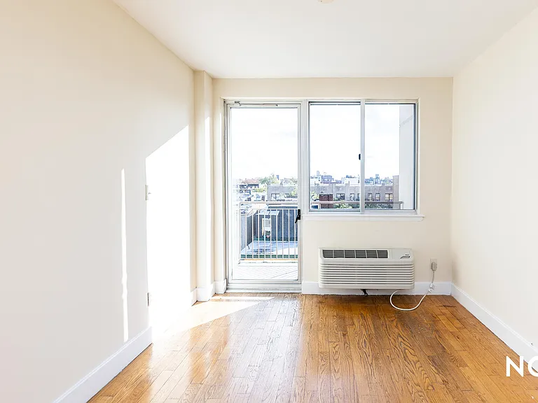 756 Myrtle Ave #5B — Photo 4