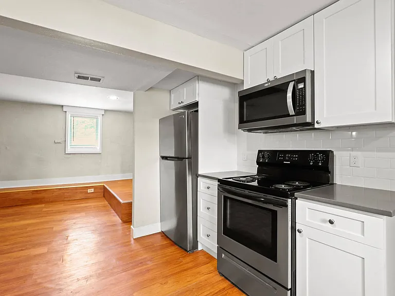 3004 Broadway St #1-3 — Photo 20