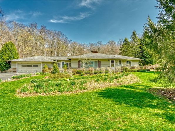 1322 Hatch Rd, Webster, NY 14580