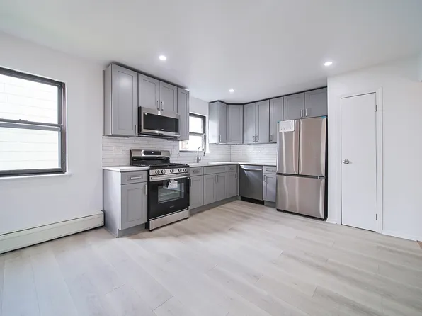 93 Myrtle Avenue image 3 of 35