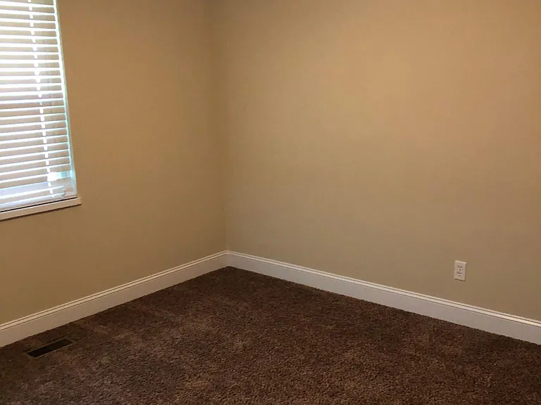 6908 Maize Dr — Photo 8