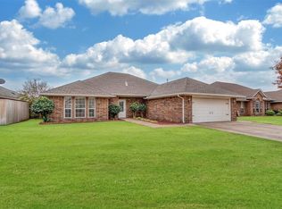 516 Peacock Cir, Altus, OK 73521