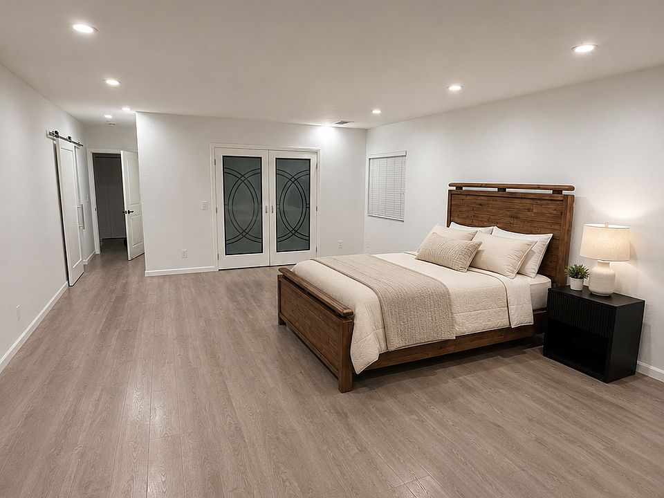 2nd image of 6008 Premiere Ave #1