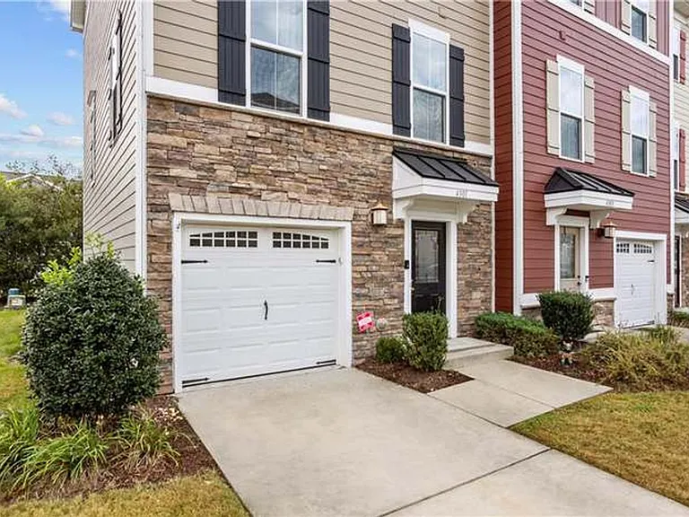 4301 Salt Marsh Ln — Photo 2