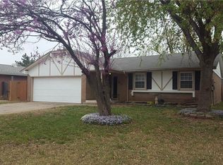 516 Holly Hill Rd, Edmond, OK 73003