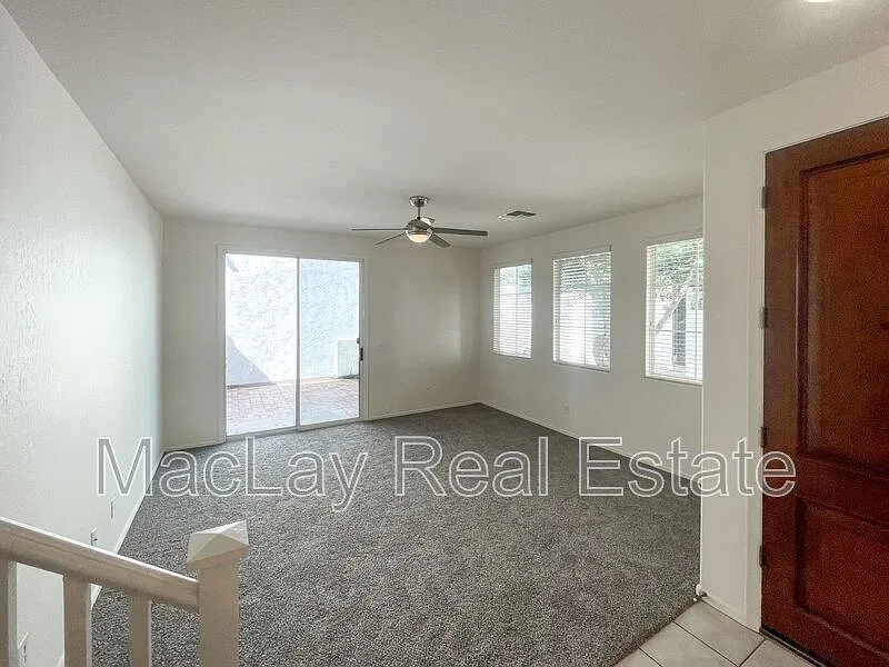 2 bed, 2.5 bath, 1345 sqft, $1,850 — Photo 4