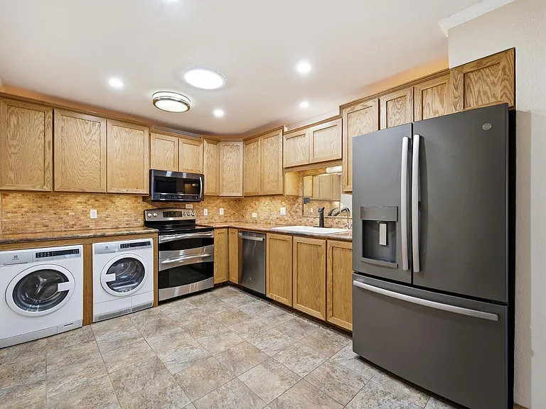 8030 E Oak St — Photo 4