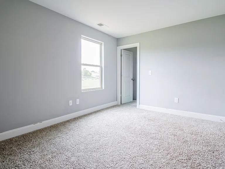 628 Bella Ct — Photo 18