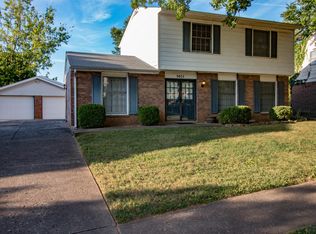 9805 Encino Ct, Louisville, KY 40223
