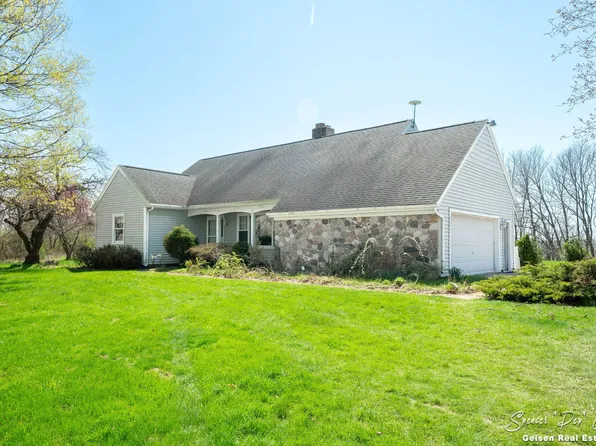 6671 Centerline Rd, Saranac, MI 48881