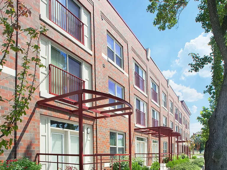 Fairfield Apartments — Photo 24