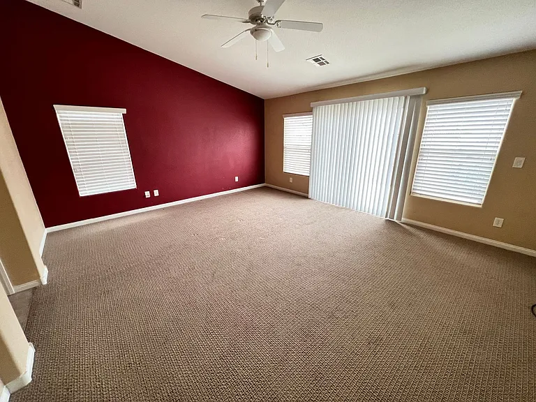 742 Canary Wharf Dr — Photo 33