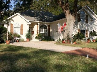 227 W Commons Dr, Saint Simons Island, GA 31522