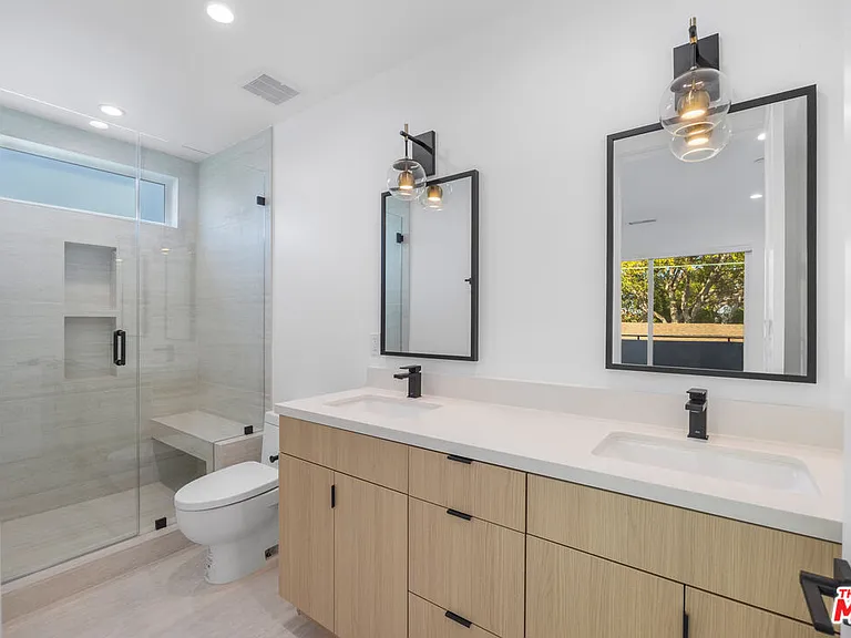 1330 Mohawk St — Photo 8